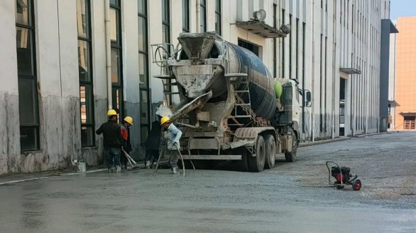 工业厂房装修地面地坪的类型及其特点是什么？